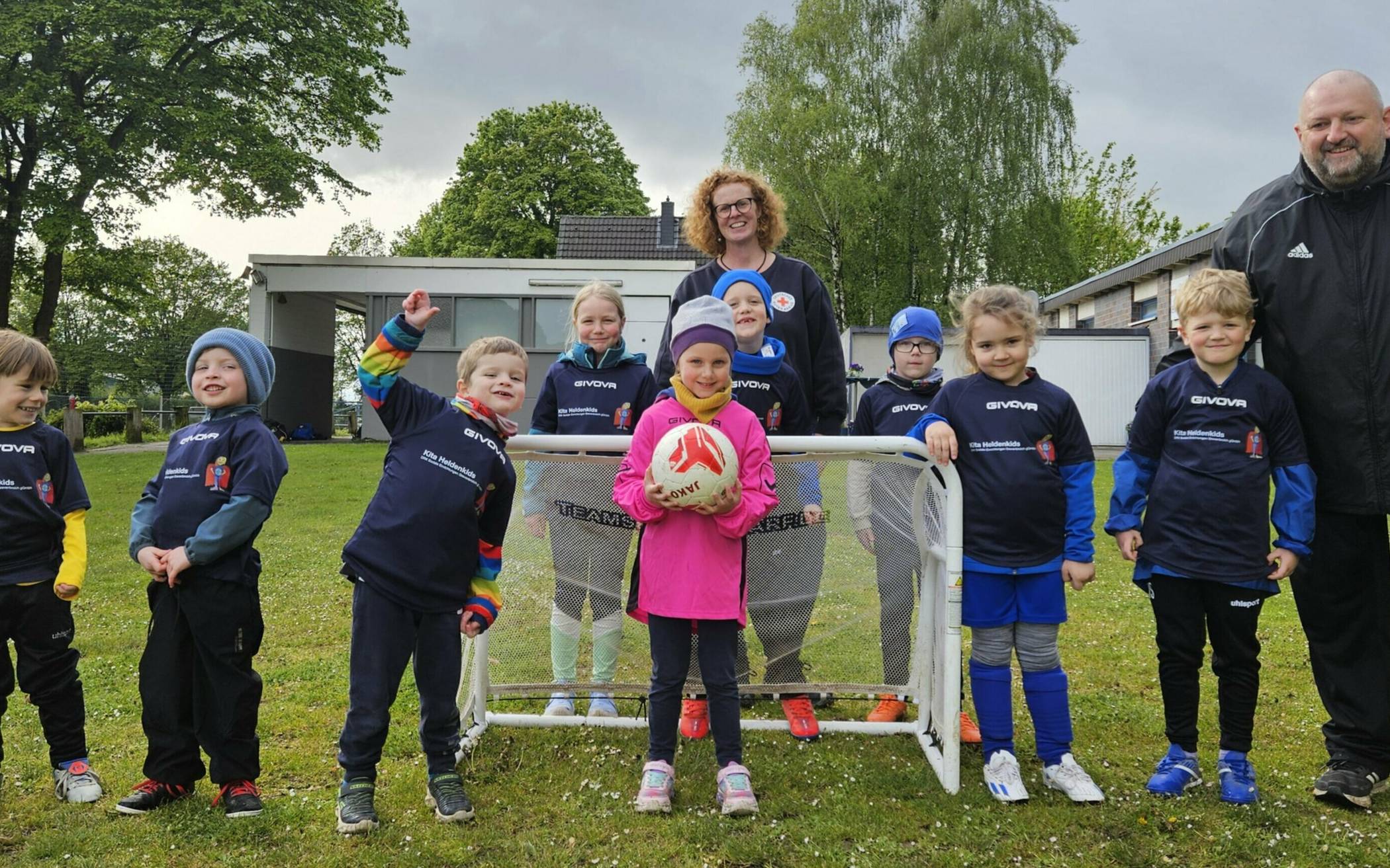  In dieser Bambini-Mannschaft kicken kleine Fußballer aus Hemmerden und Wevelinghoven gemeinsam.  